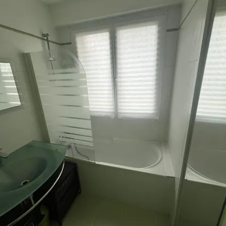 La Vie En Rose - 8 People - Wi-fi - Parking Apartment *